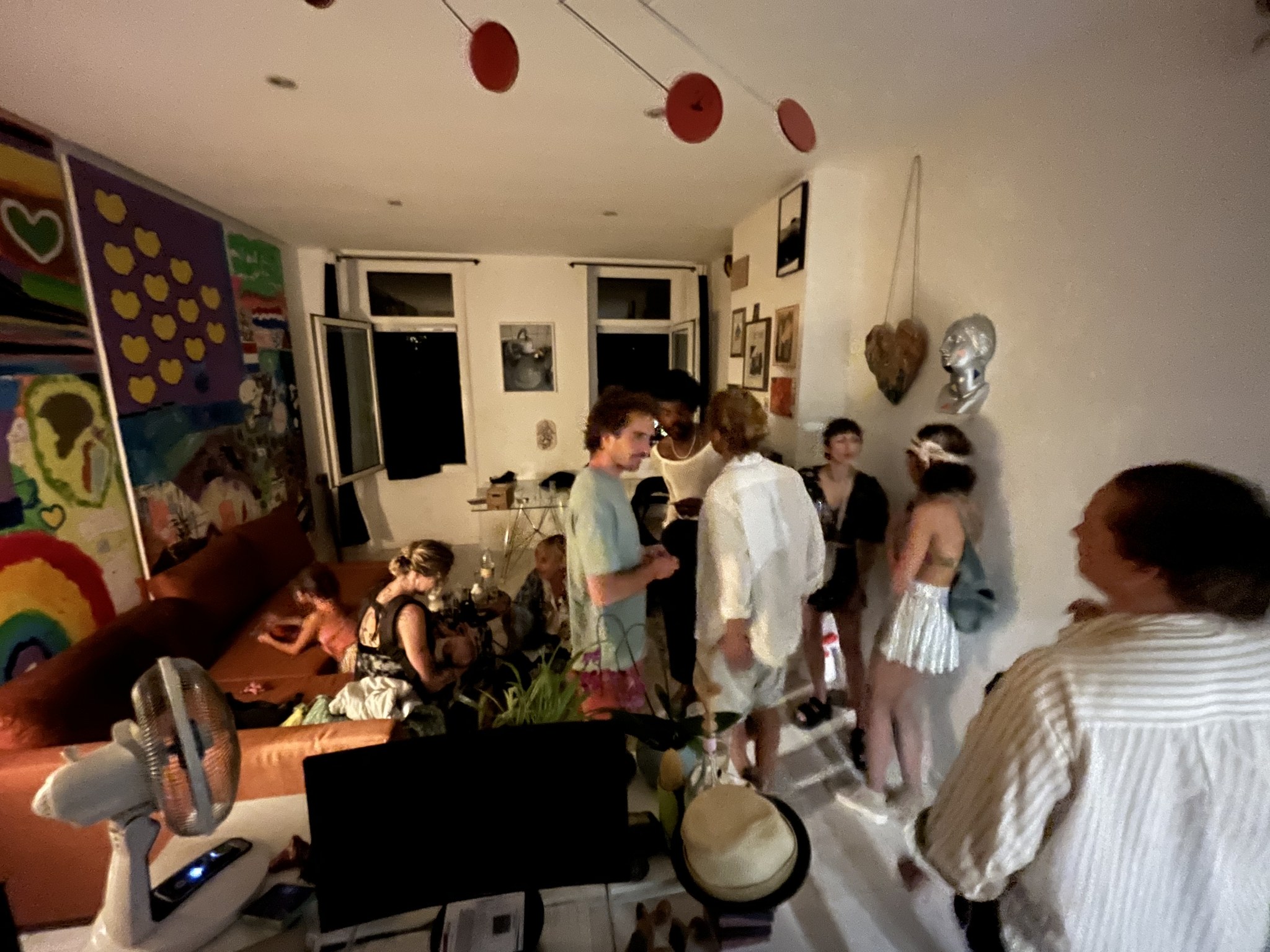 Collection ADDB — Première porte ouverte, 29 août 2026 — L’ambiance du salon en soirée