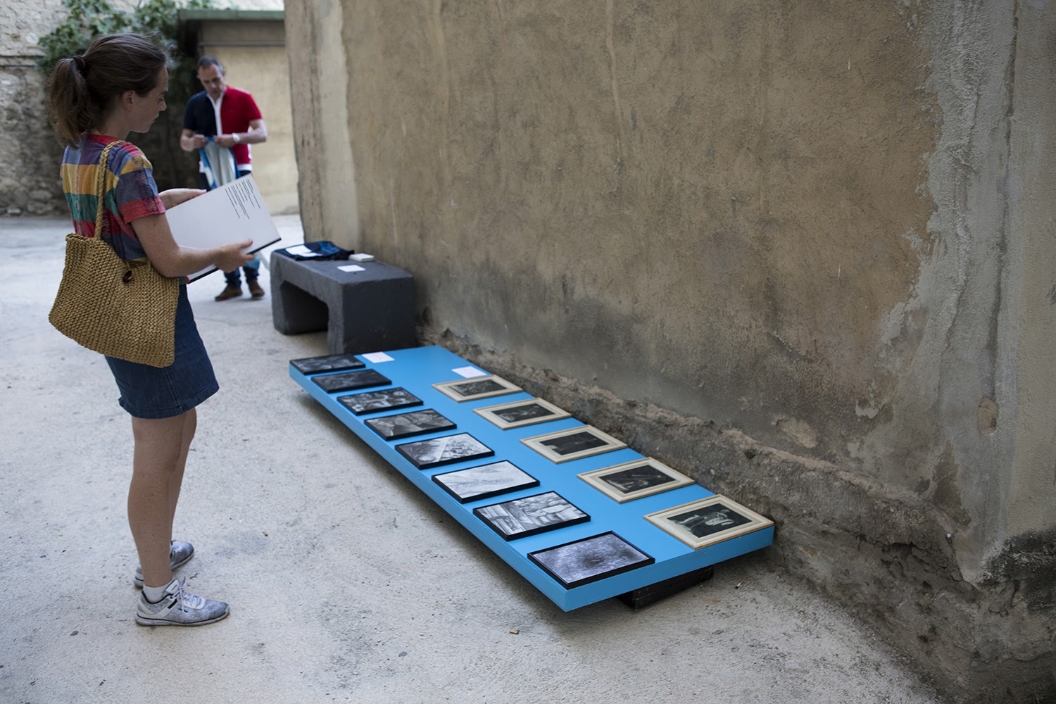 Arnaud Deschin — performance de galeriste en plein air.