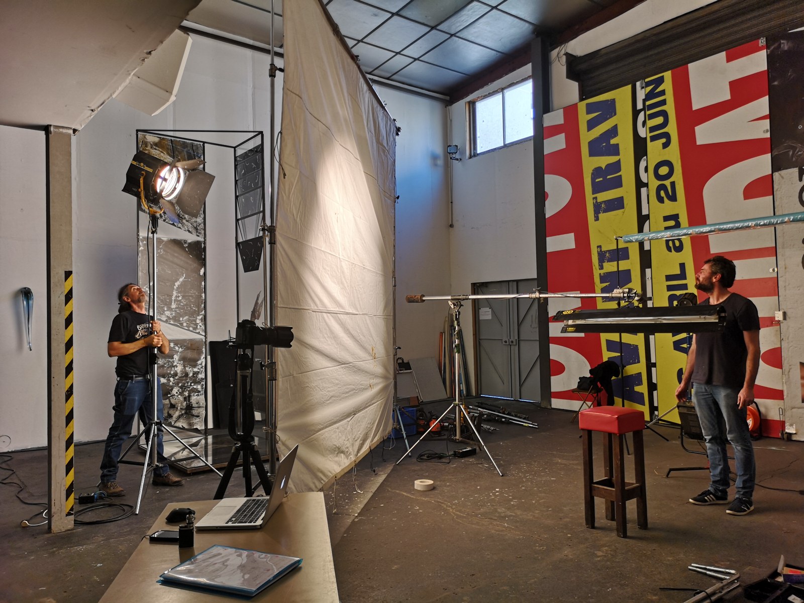 Studio photo — Arnaud Deschin, costume de performance