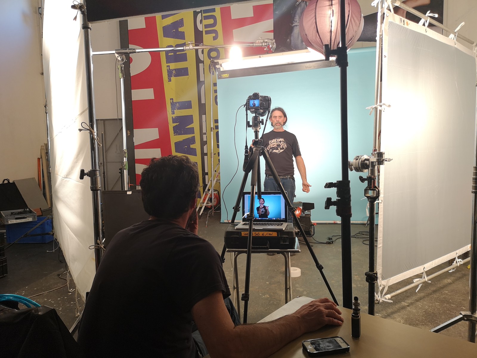 Studio photo — Arnaud Deschin, costume de performance
