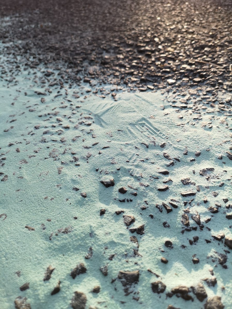 Détail du sable et des traces de passage