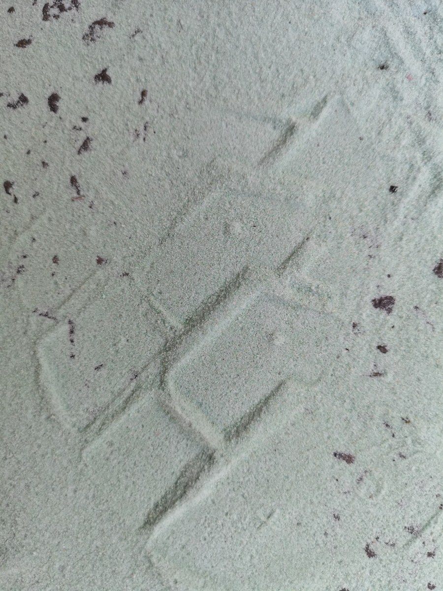 Détail du sable et des traces de passage