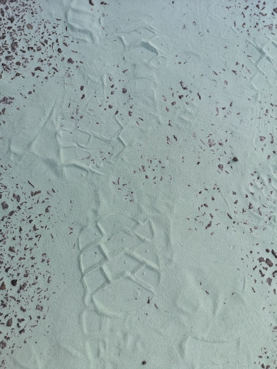 Détail du sable et des traces de passage