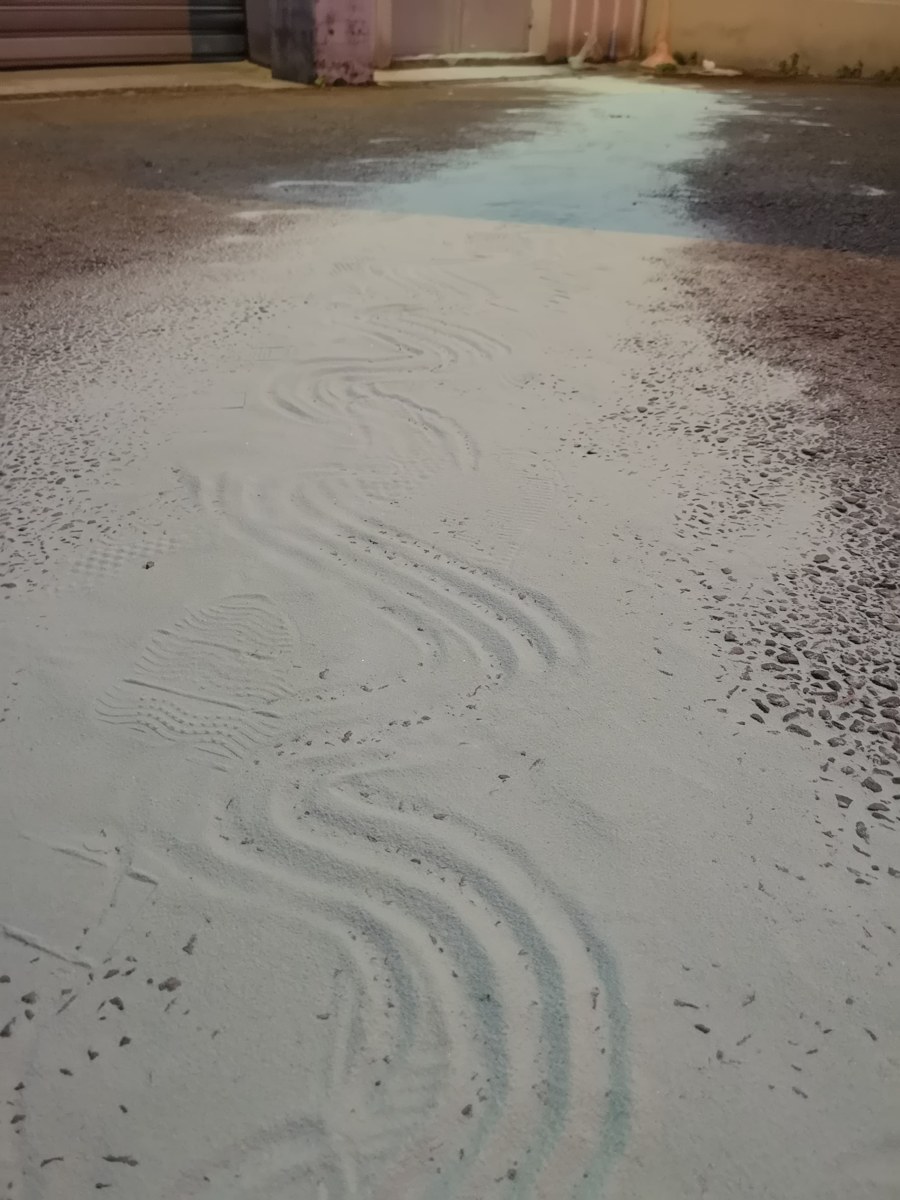 Détail du sable et des traces de passage